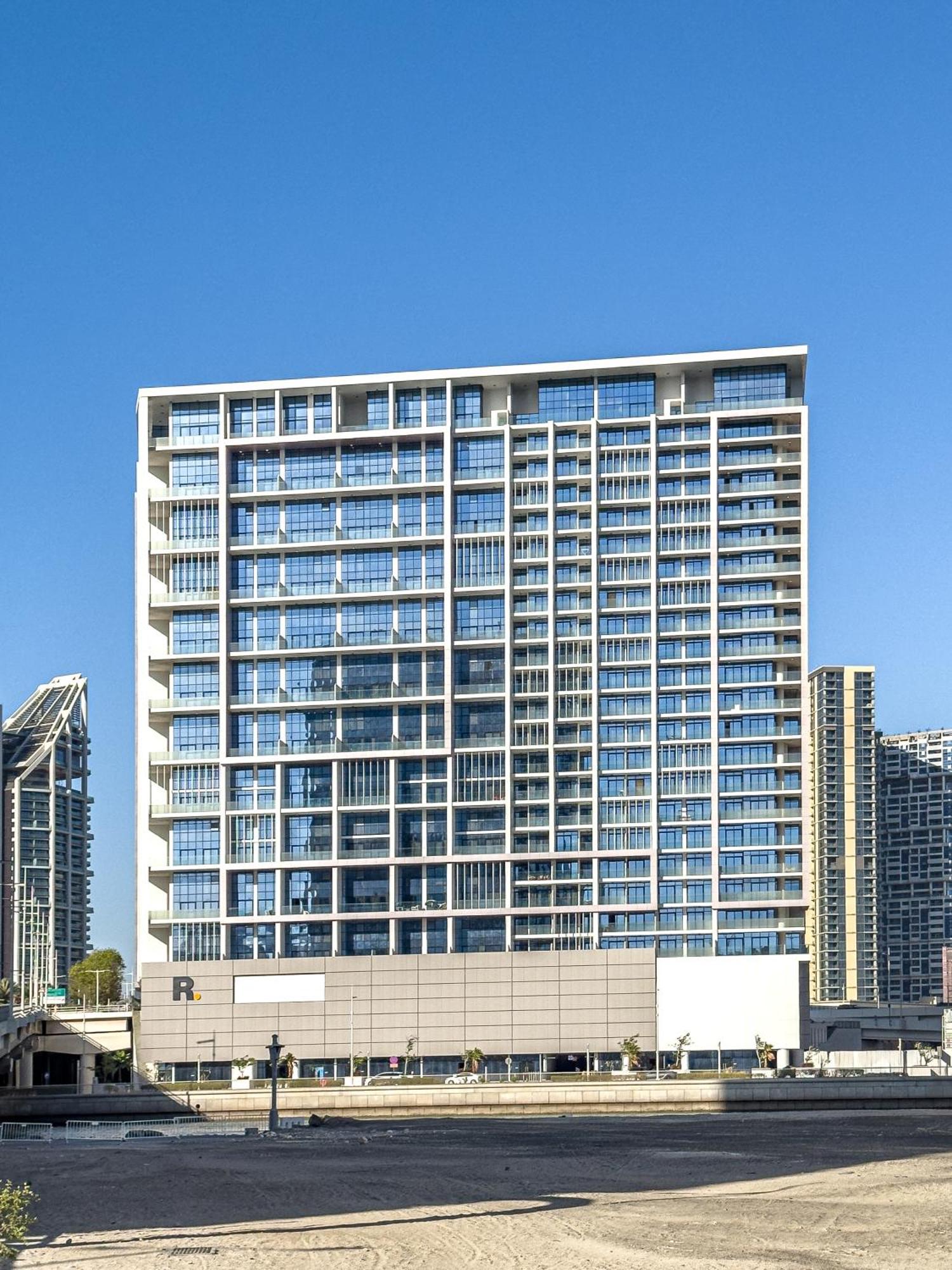 Sleek & Modern 1bdr - Huge Balcony - 3 Min Walk To Adgm - Cleveland - Galleria - Upgraded Apartment Abu Dhabi